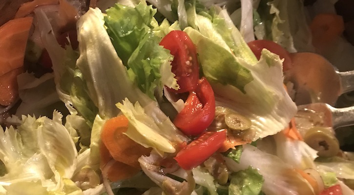 salade met gezonde dressing